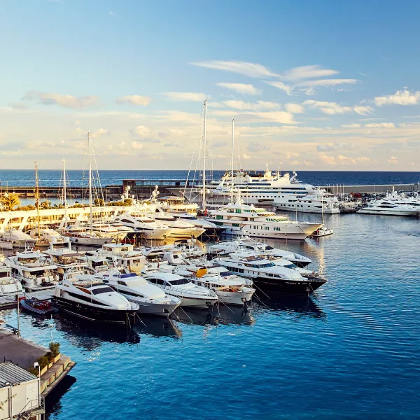 chauffeur vtc grasse transport vers ports et plages