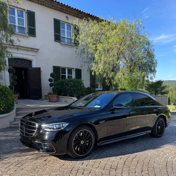 Chauffeur mariage à Saint-Tropez vehicule haut de gamme